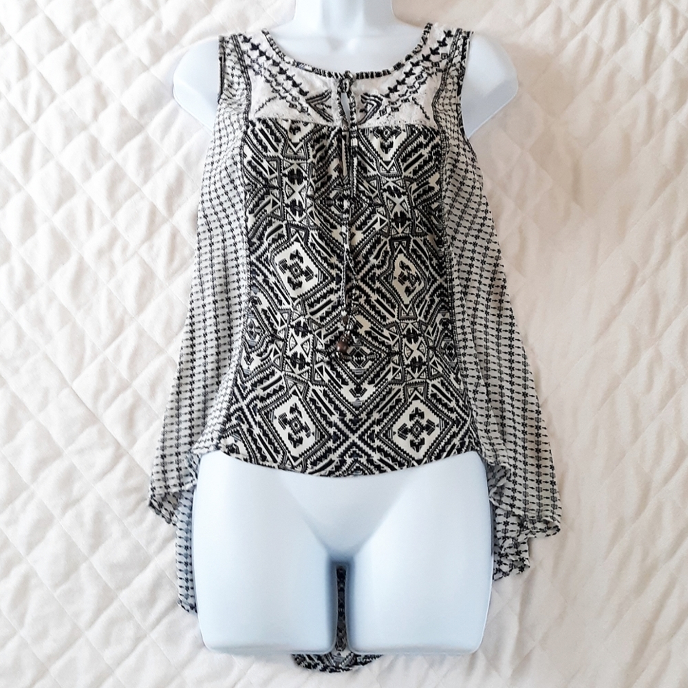 Women's Boho Tatted Lace Detail, High-Low Tank